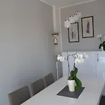 Noris 아파트
