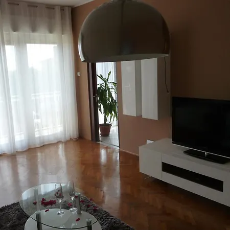 Noris Apartment *