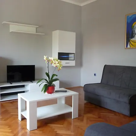 Noris Apartment *